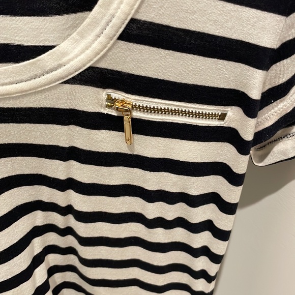 Authentic Juicy Couture tee 🖤 - Picture 5 of 6